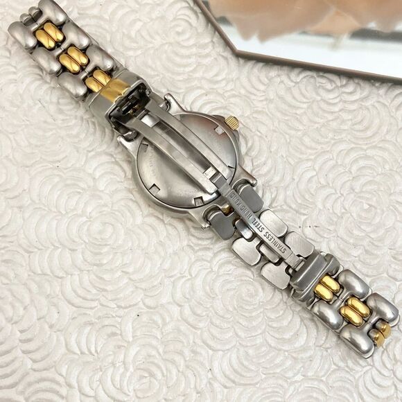 Vintage 1993 Bulova Marine Star Two-Tone German Quartz Ladies Diver Style Watch - Picture 13 of 15